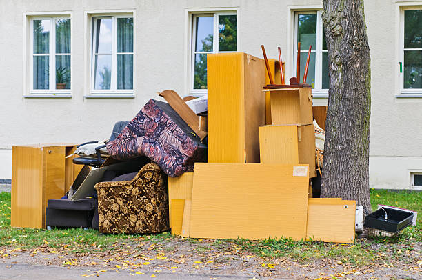 Best Yard Cleanup Services  in Bartlett, TX